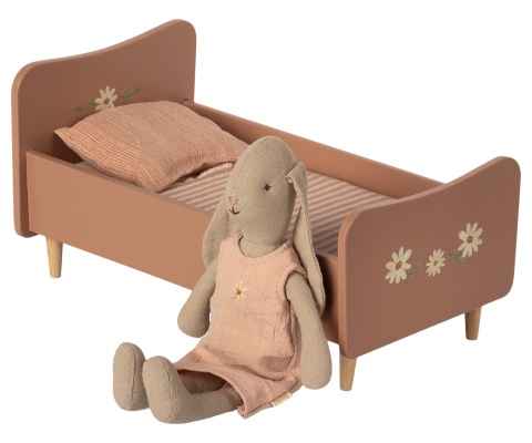 Maileg różowe drewniane łóżko , wooden bed rose Maileg różowe drewniane łóżko , wooden bed rose